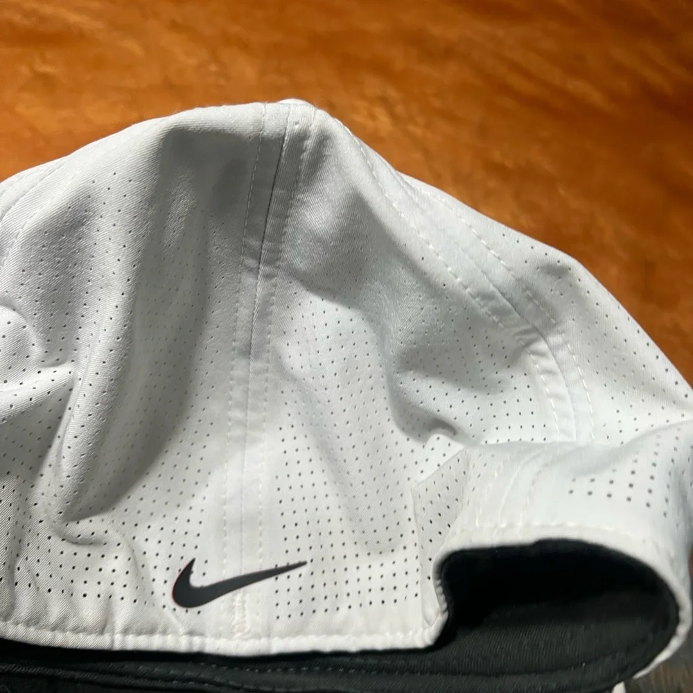 Nike Tiger Woods Collection Legacy91 Mesh Baseball Hat